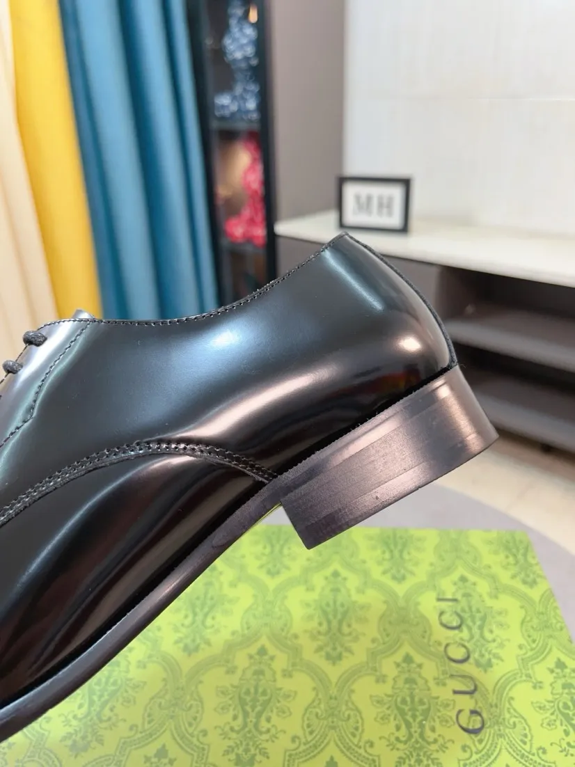 Men's Men's Shoes 💰520🌹🌹Niuli [GUCCI Gucci] A new style of formal men's leather shoes is coming~ The original quality upper is made of patent leather imported from Italy, the leather is soft and delicate, comfortable and soft first-layer cowhide lining, rubber wear-resistant outsole, the shoe shape is dignified and domineering, and the luxury charm cannot be concealed! The natural and free nouveau riche leads the trend. Code number: 38-44